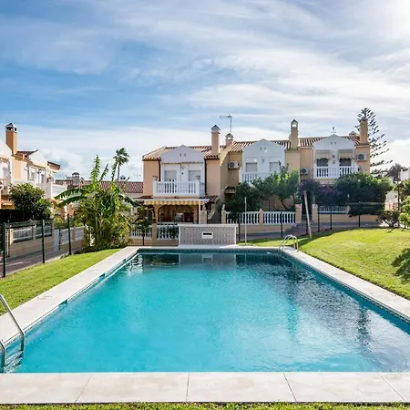Casa Las Colinas 托雷莫利诺斯